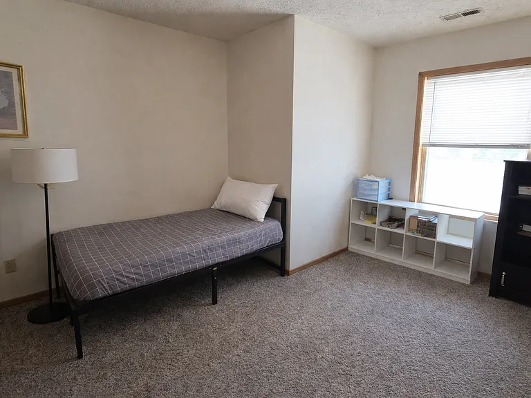 Cincinnati Place — Photo 13