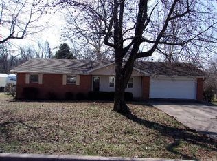 213 W Nellie Ave, Monett, MO 65708