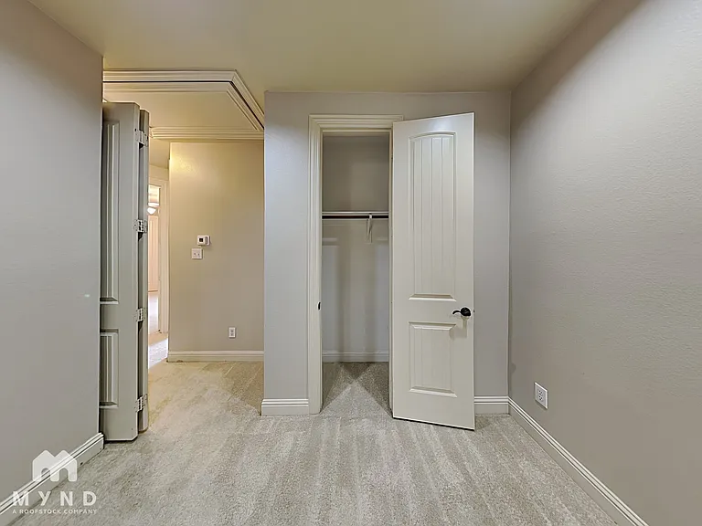 2204 Apollonia Ln — Photo 13