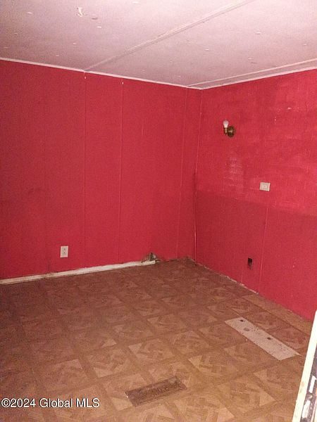 4th image of 190 Groff Road