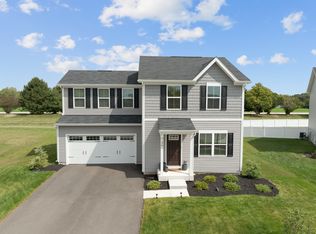 749 E Meadowdale Cir, Hampshire, IL 60140