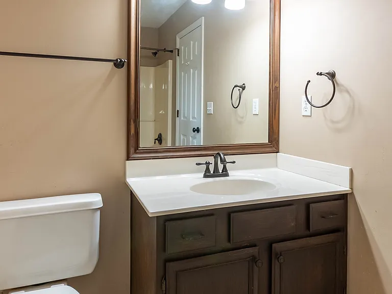 517 Caselton Ct — Photo 15