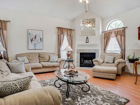 3rd image of 1408 Ardmore Dr