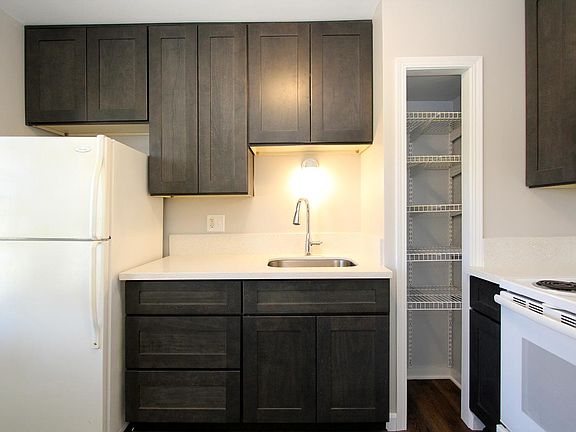 3rd image of 5415 W Greenfield Ave #1