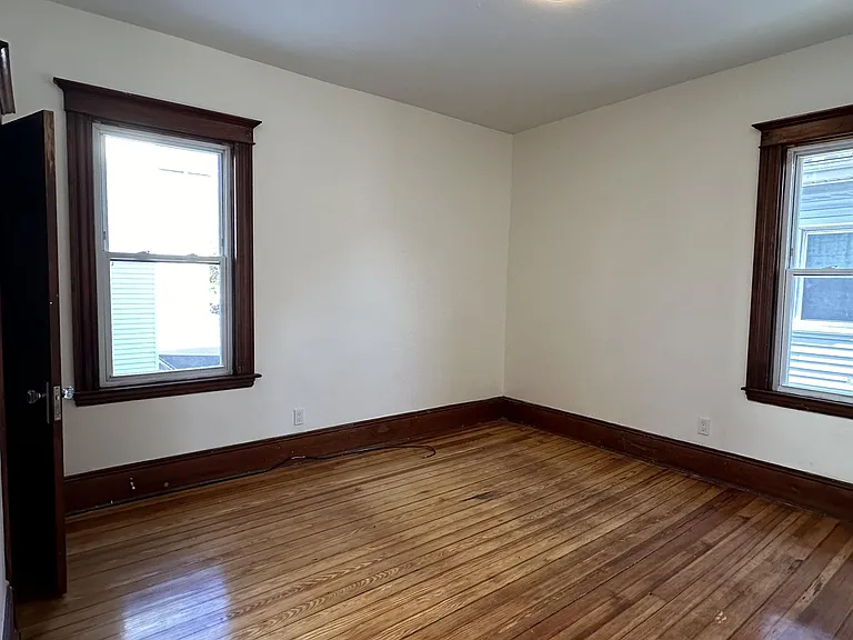 150-152 Deane St #1 — Photo 8