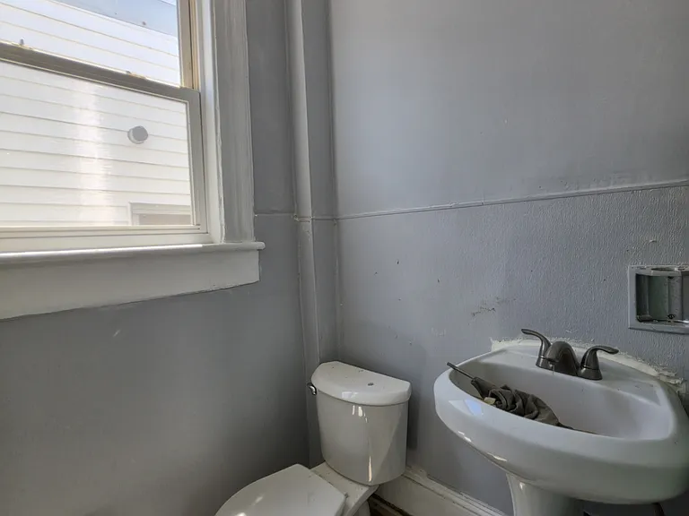 96 Brown Pl #A — Photo 15