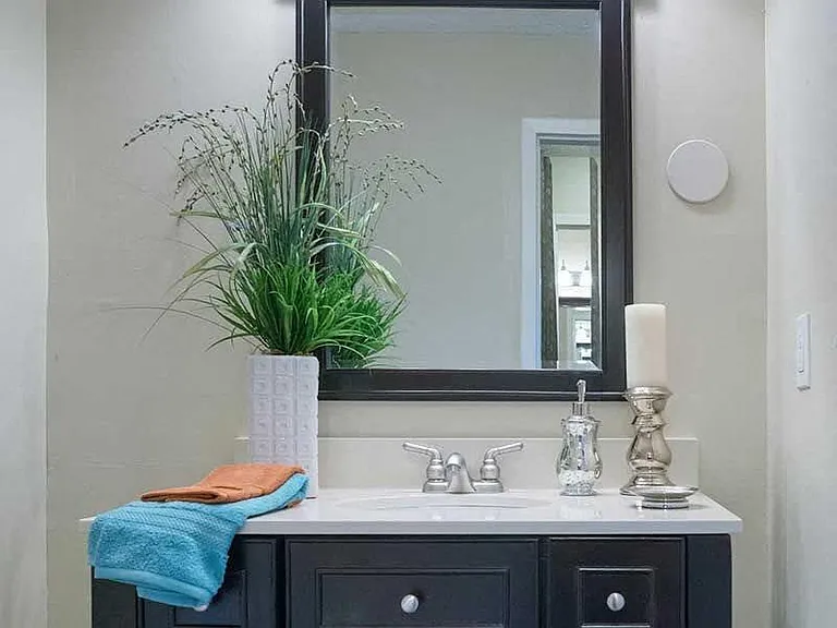 Ventana at the Lake Apartments — Photo 15