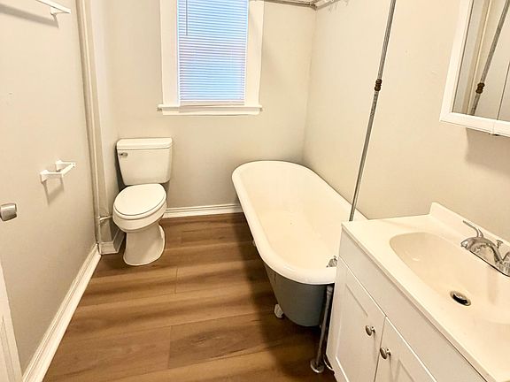 4th image of 1700 State St #1