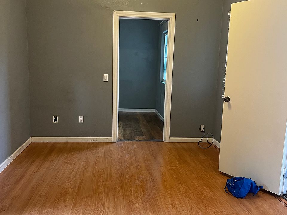 1st image of 537 Douglas Ave