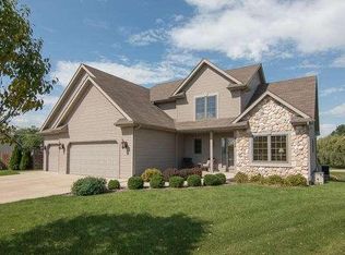 2658 Rolling Fields Dr, Racine, WI 53406