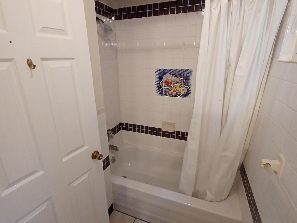 1st image of 52 Grote St #1
