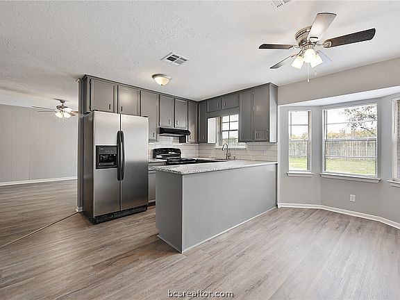 5th image of 2213 Teton Dr