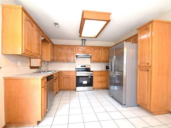 4th image of 1500 SE 21st St