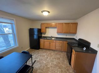 75 Spring St #3, Lewiston, ME 04240