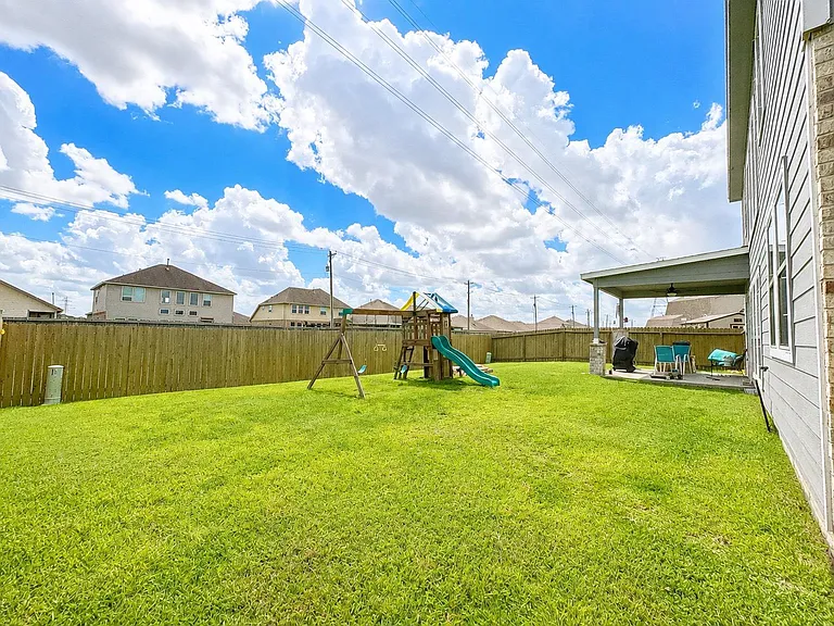 377 Selah Ct — Photo 20