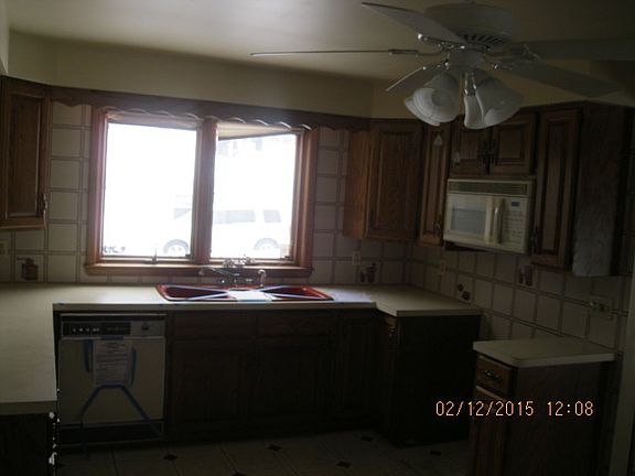 3rd image of 8619 Griffon Ave