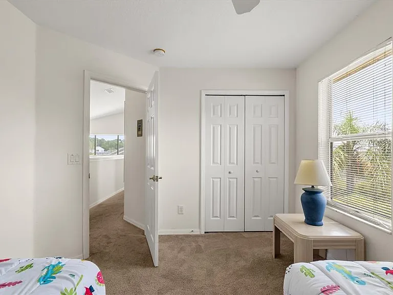 526 Windsor Pl — Photo 16