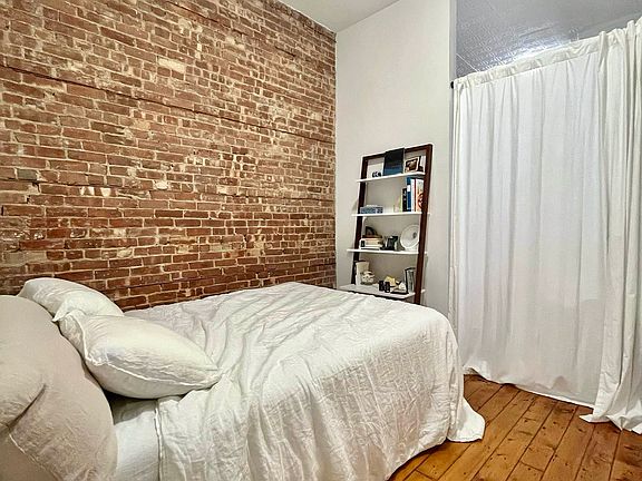 4th image of 117 N 5th St #1