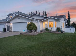 365 Hollick Kenyon Rd NW, Edmonton, AB T5Y2T6