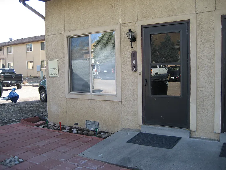 149 Wellington St — Photo 1