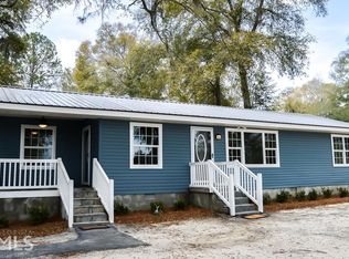 1126 N Lake Dr, East Dublin, GA 31027