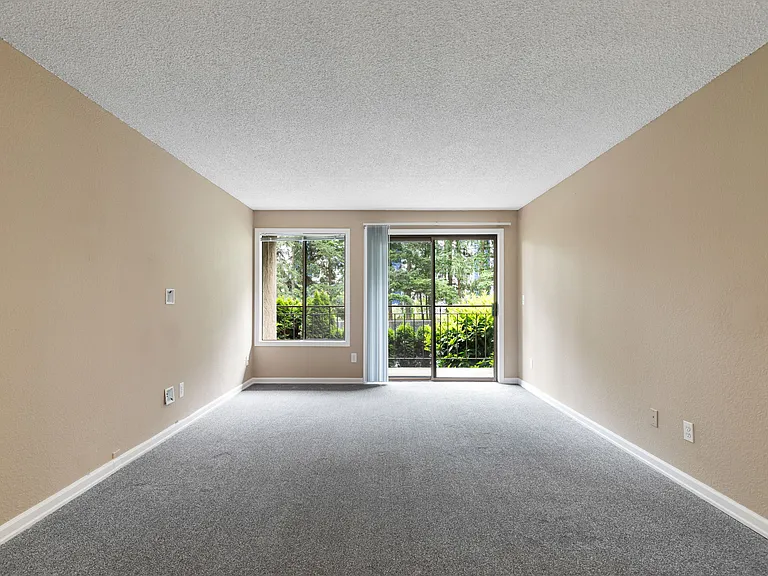 750 N 143rd St #111 — Photo 3