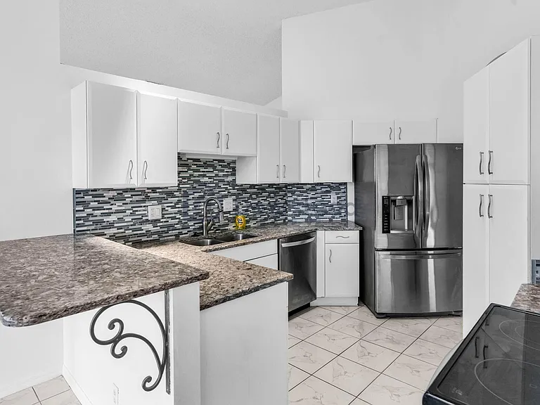 12382 Pleasant Green Way — Photo 89