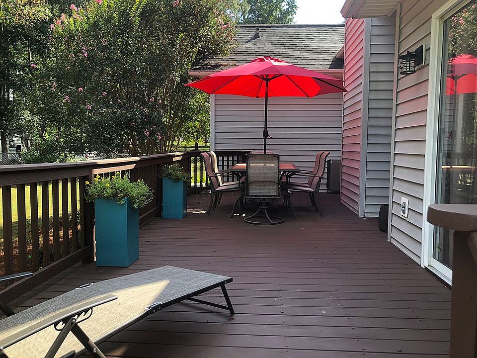 2nd image of 1080 Northbrook Dr