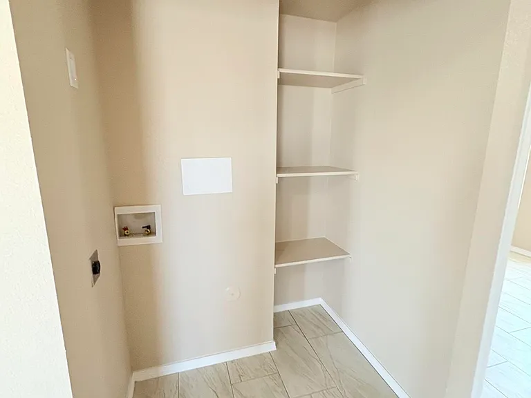 8503 Leo St #B — Photo 23