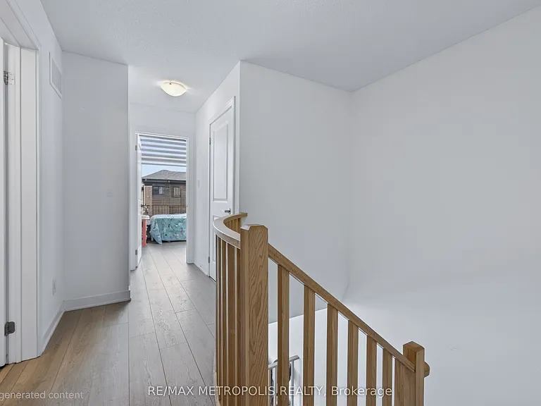 132 Blue Forest Cres — Photo 32