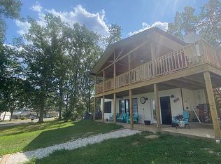 1301 Lakeshore Dr, Cuba, MO 65453