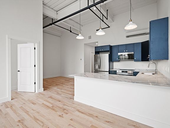 5th image of 7 Island Ave #204
