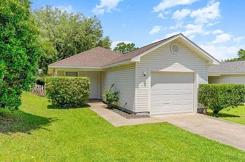 2751 Bay Club Dr Photo 1