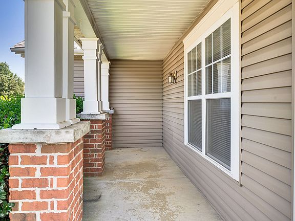 4th image of 3636 Crossbrooke Dr