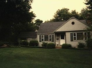 124 University Dr, Fairfield, CT 06430