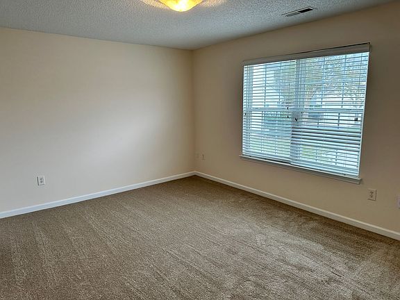 3rd image of 9019 Meadowmont View Dr