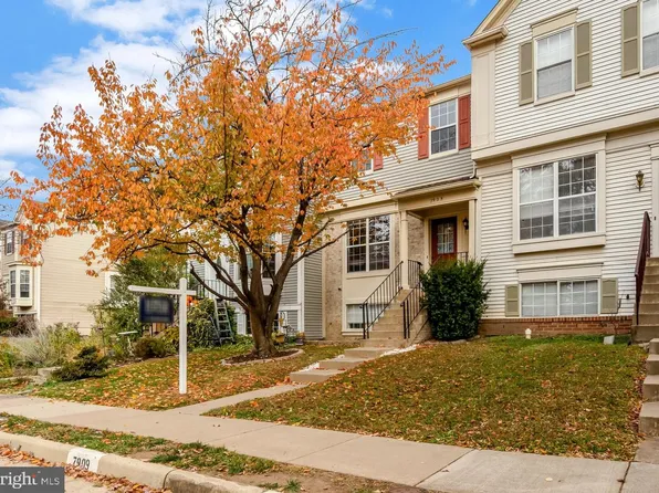 7905 Rebel Walk Dr, Manassas, VA 20109