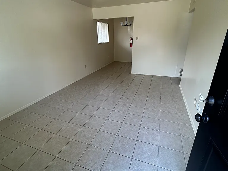 128 Moore St #4 — Photo 2
