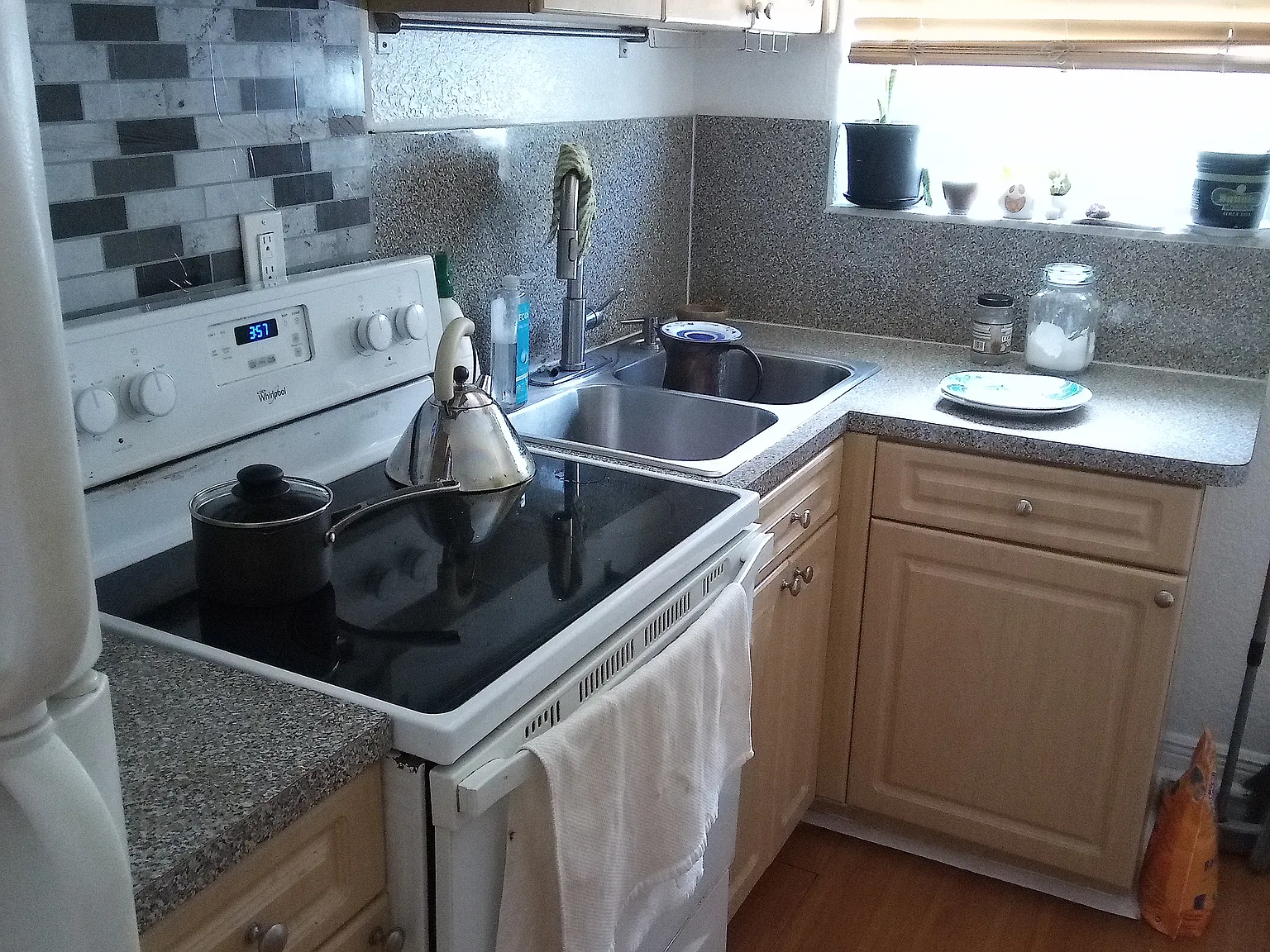1 bed, 704 sqft, $1,200 — Photo 4