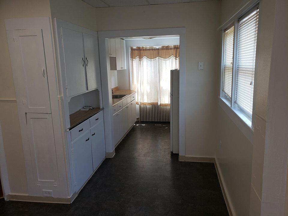 1st image of 46 Vineyard Ave #3