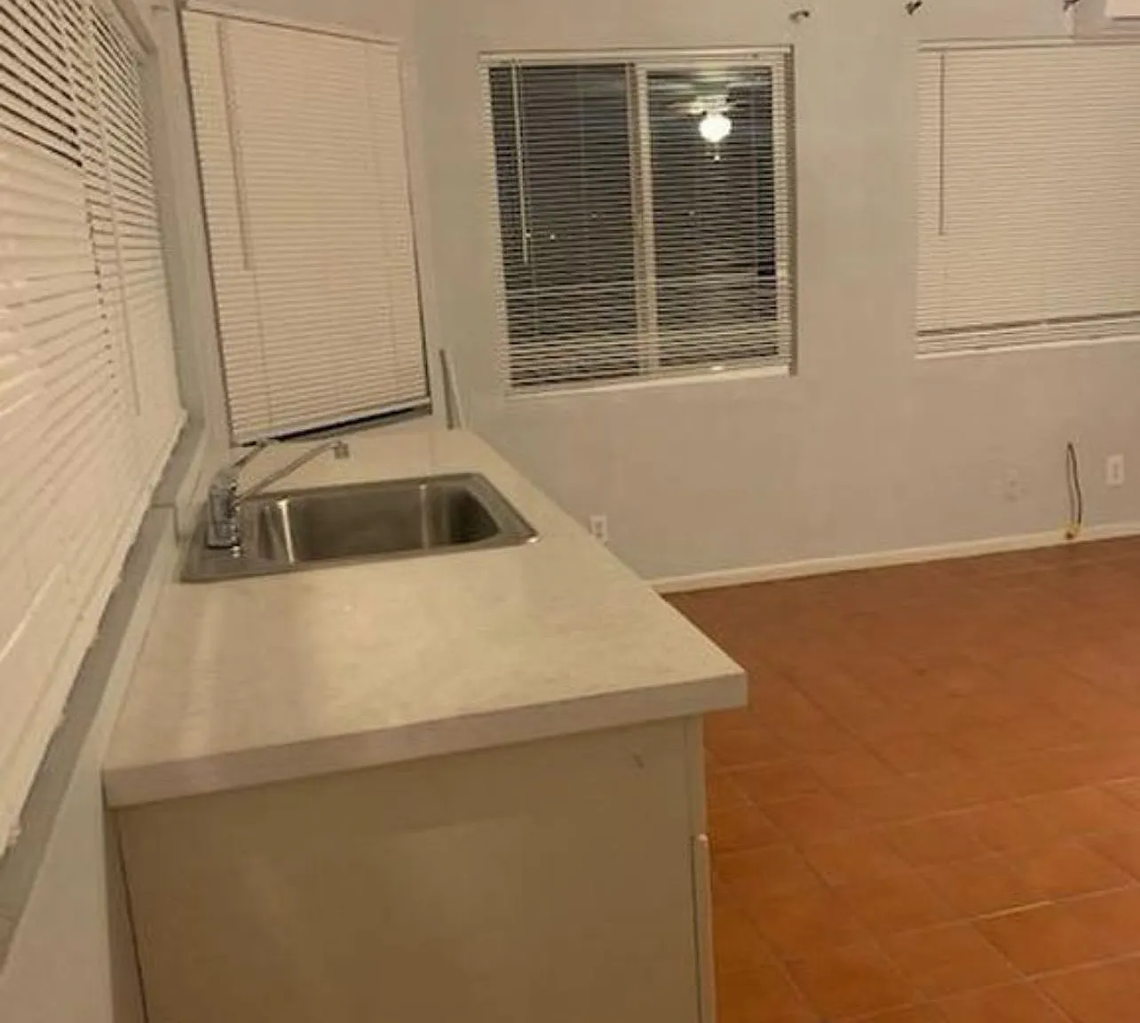 Studio, 600 sqft, $1,350 — Photo 3