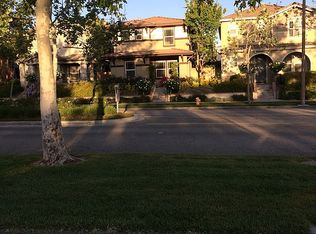 27420 Riverside Ln, Valencia, CA 91354