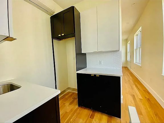 4th image of 2178 Bergen St #4F