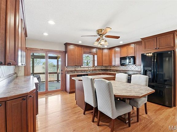 5th image of 59 Dogwood Ln