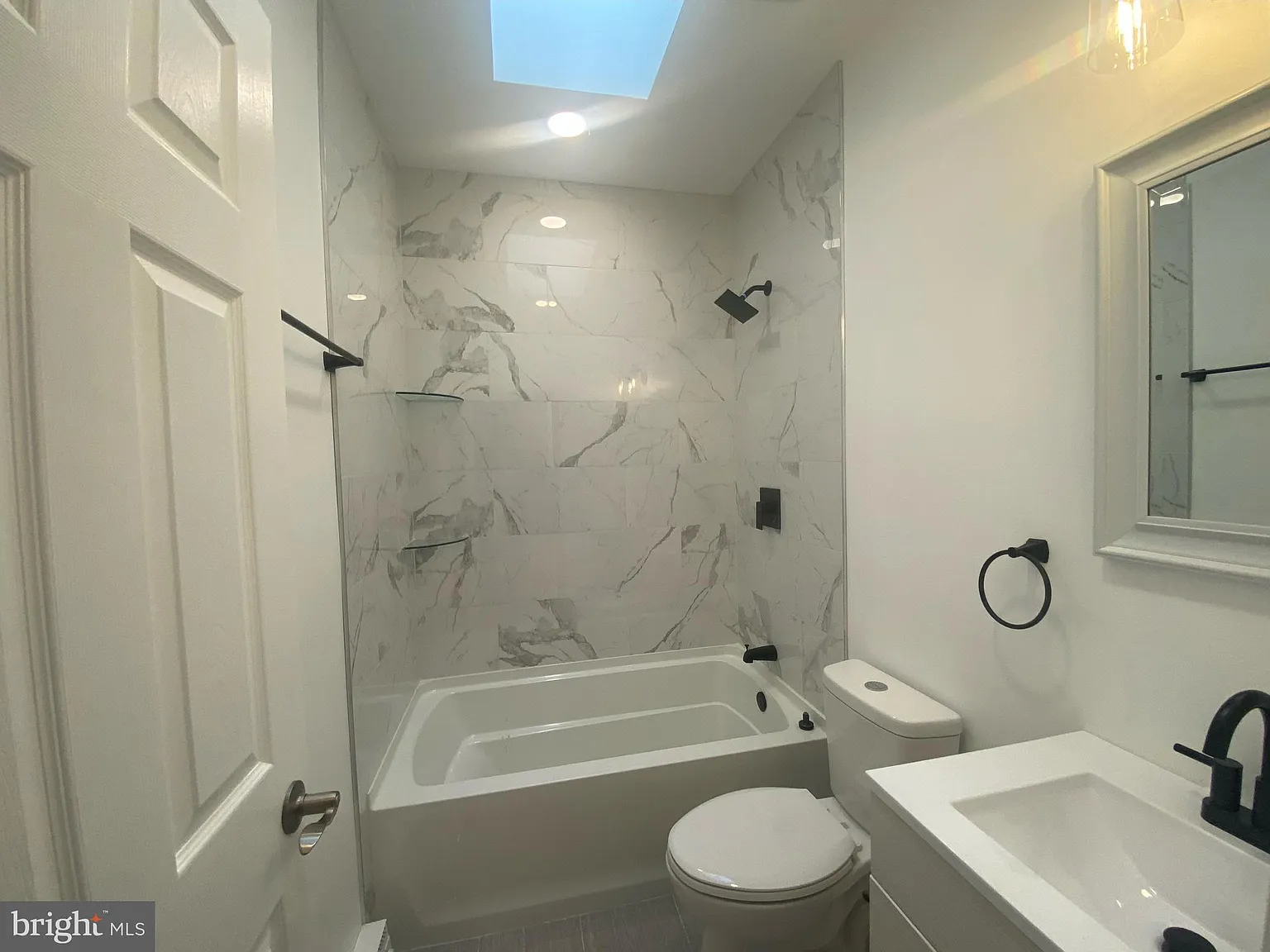 2 bed, 1500 sqft, $1,175 — Photo 3