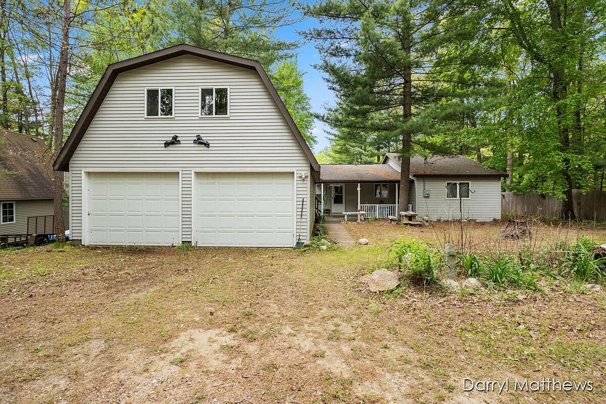 5046 S Lazy Deer Ln, Baldwin, MI 49304 | Zillow