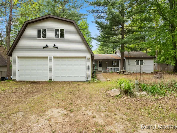 5046 S Lazy Deer Ln, Baldwin, MI 49304