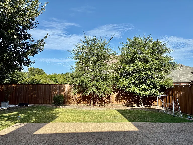 2720 Millwood Dr — Photo 8