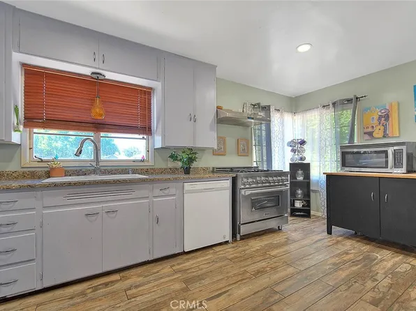 656 E McKinley Ave, Pomona, CA 91767