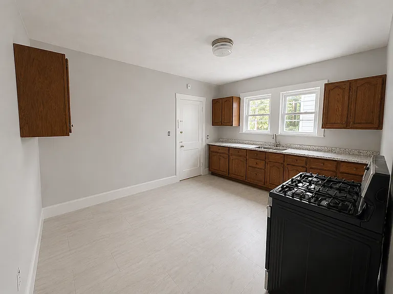101 Nottinghill Rd — Photo 3